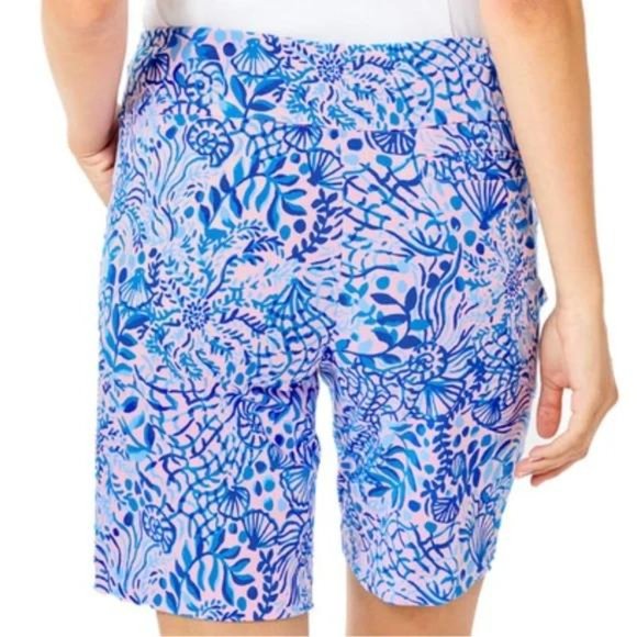 NWT Lilly Pulitzer Reid Short UPF 50+ - Picture 2 of 7